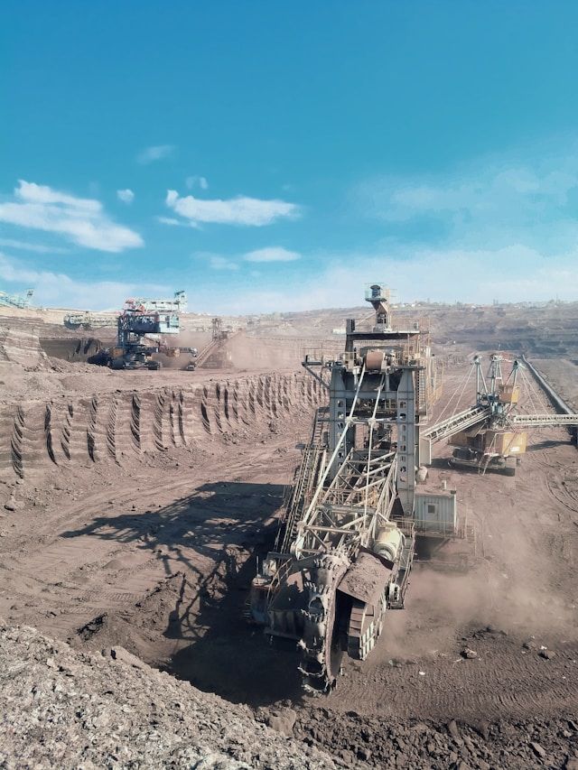 Machinery & Industrial Equipment